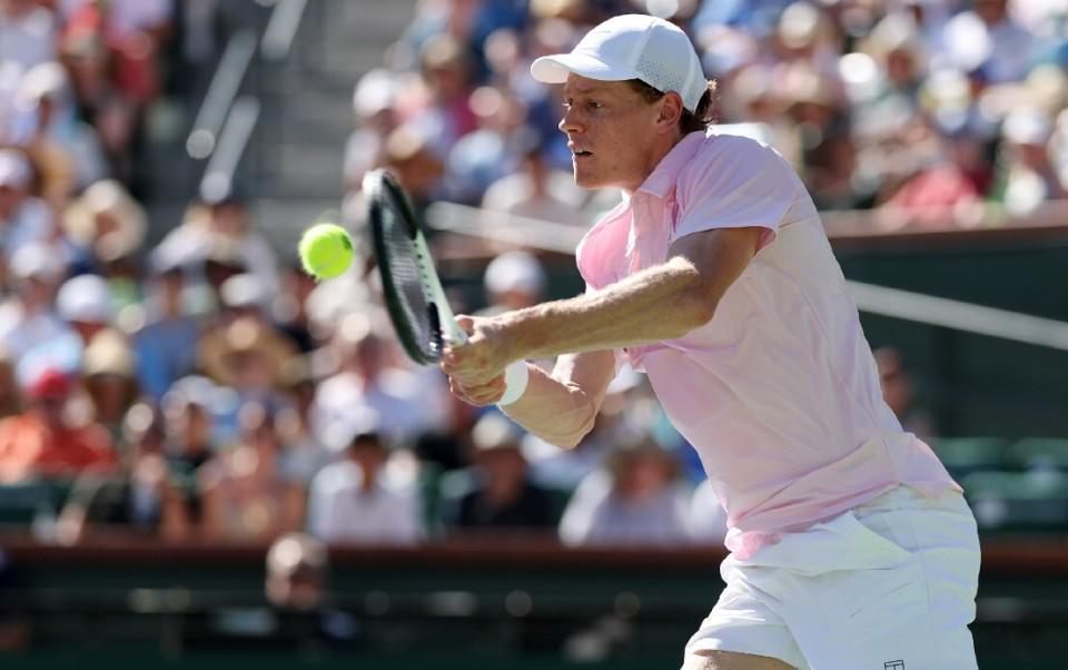 开云下载-双抢七险胜！辛纳迎大师赛百胜里程碑，豪夺巡回赛第25冠